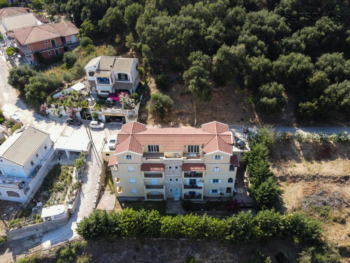 Villa Konstantina Petriti  Luaran gambar