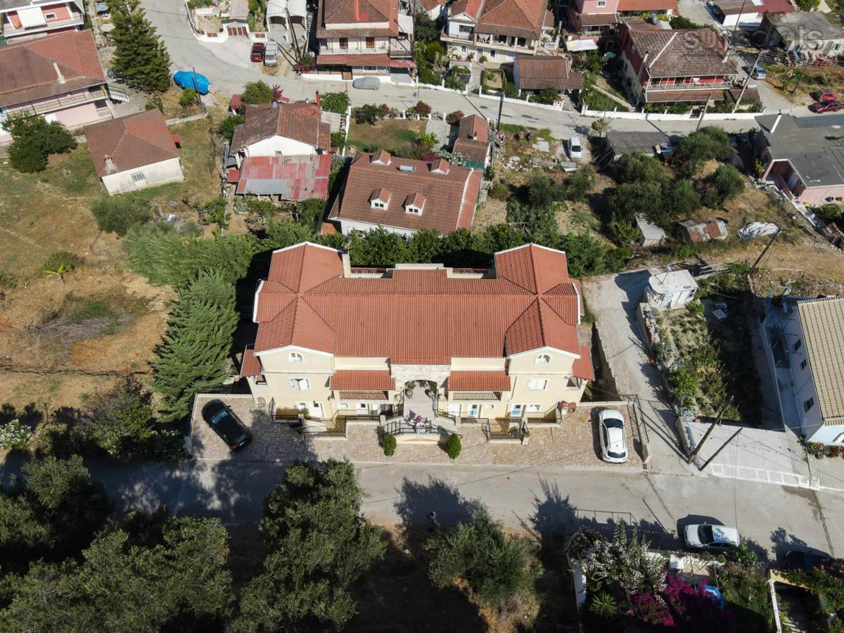 Villa Konstantina Petriti  Luaran gambar