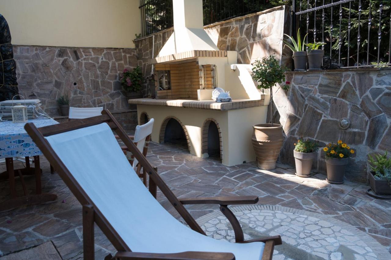 Villa Konstantina Petriti  Luaran gambar