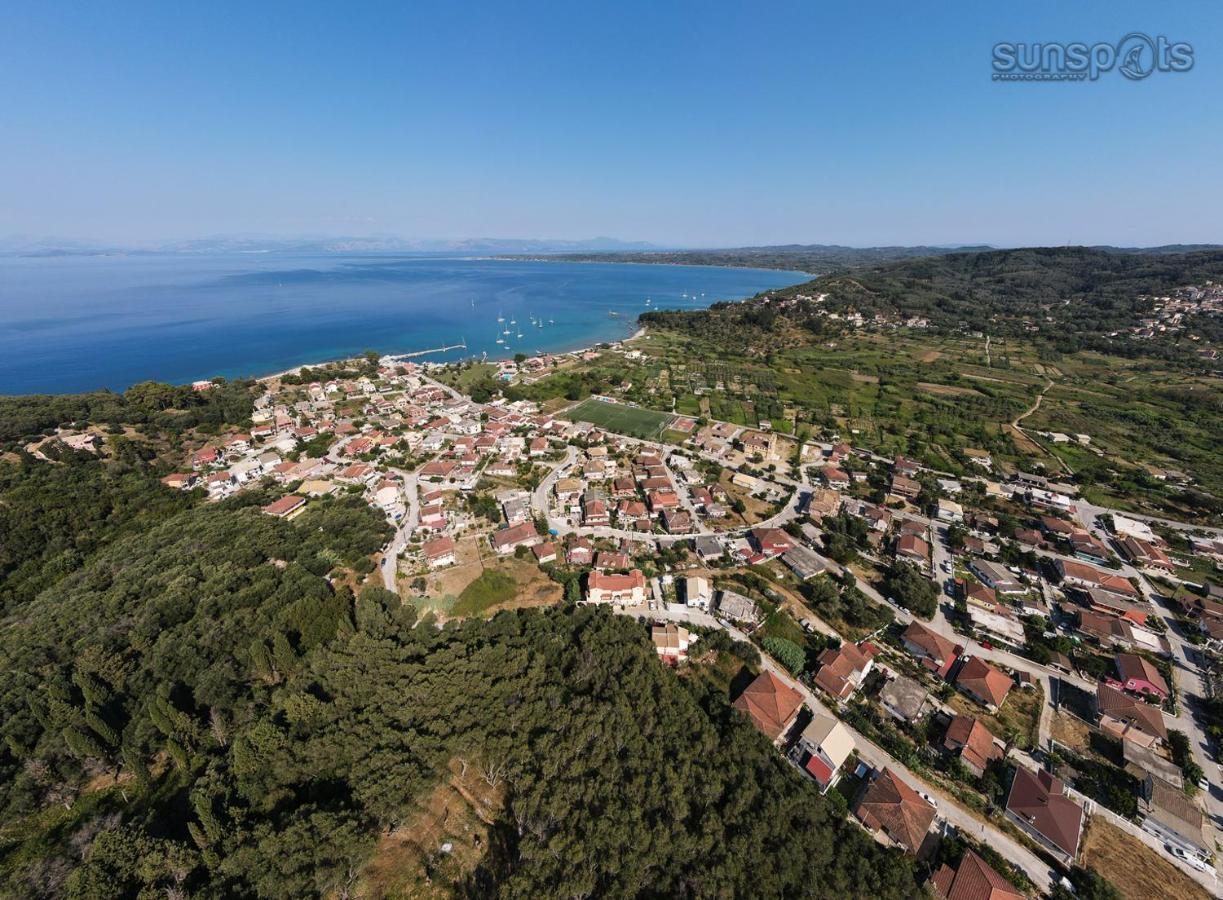 Villa Konstantina Petriti  Luaran gambar