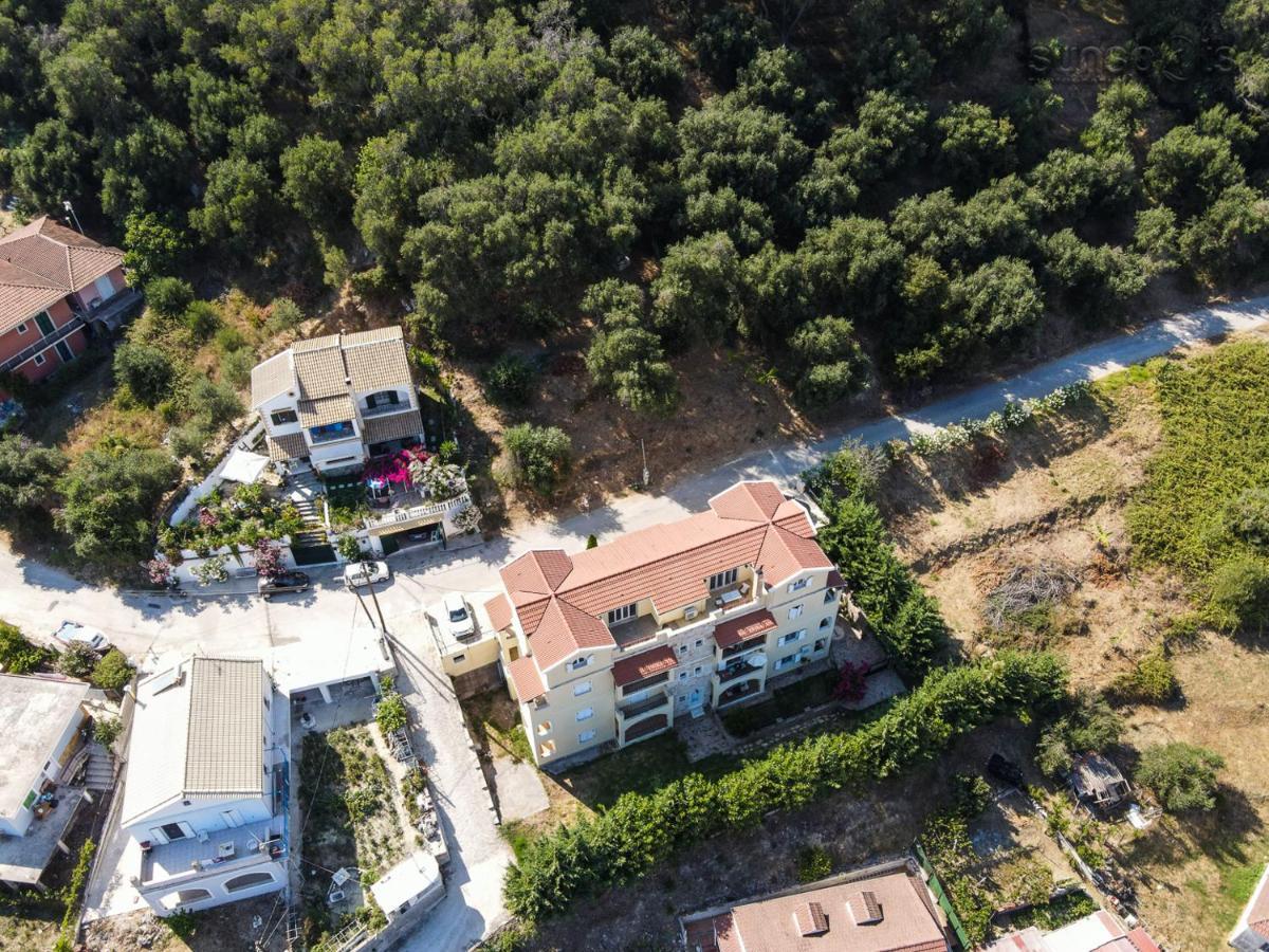 Villa Konstantina Petriti  Luaran gambar