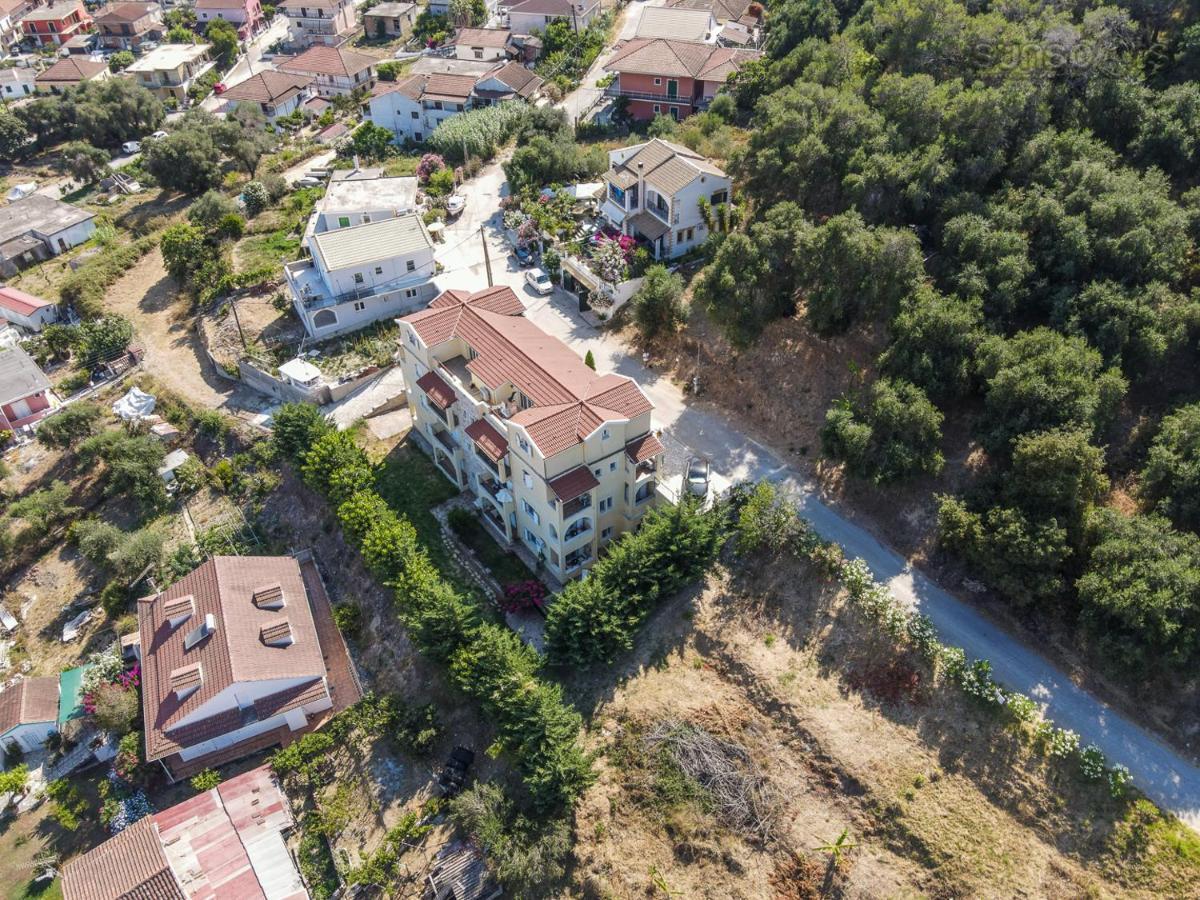 Villa Konstantina Petriti  Luaran gambar