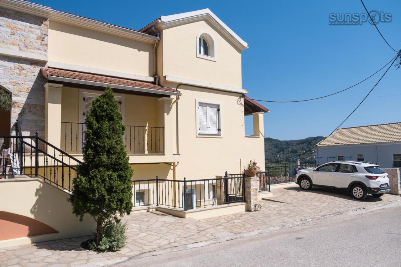 Villa Konstantina Petriti  Luaran gambar